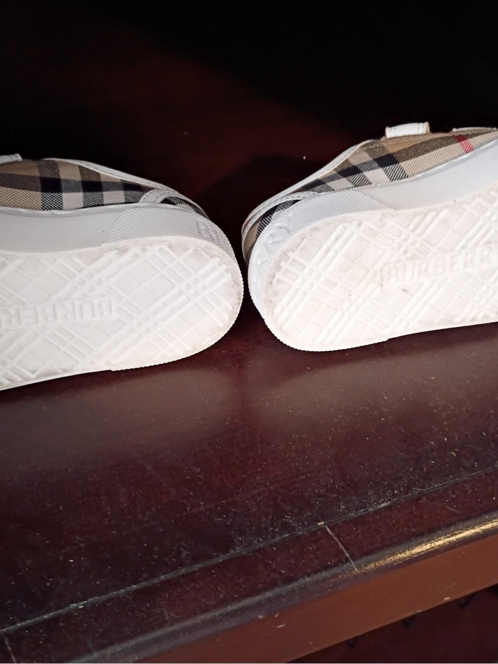 Toddler burberry shoes - Picture 5 of 8